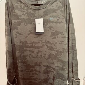 (RARE FIND!) Nike Running - Men's Long Sleeve Camo